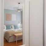 Liiiving In - Downtown Comfort House