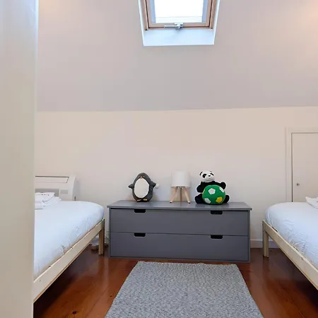 Liiiving In - Downtown Comfort House