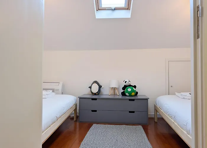 Liiiving In - Downtown Comfort House