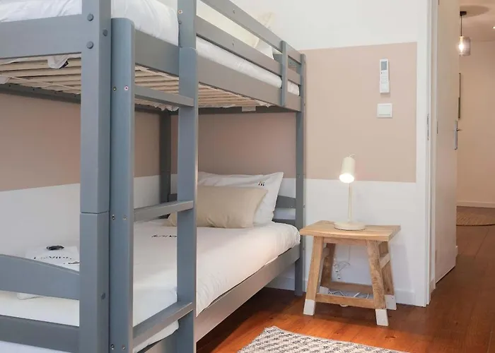 Liiiving In - Downtown Comfort House