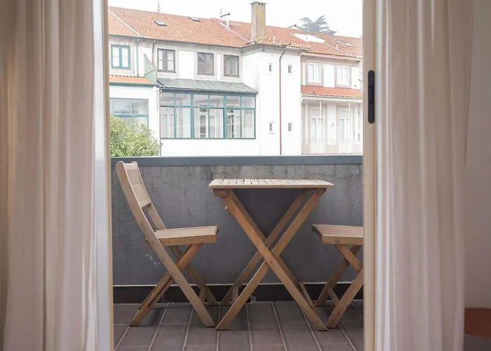 Liiiving In - Downtown Comfort House