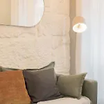 Liiiving In - Downtown Comfort House *
