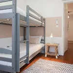Liiiving In - Downtown Comfort House