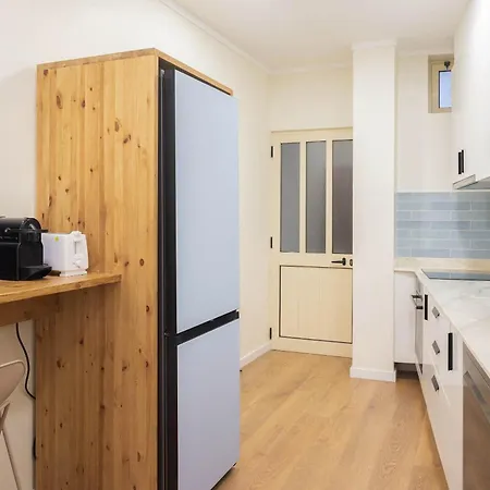 Liiiving In - Downtown Comfort House Tatil Evi