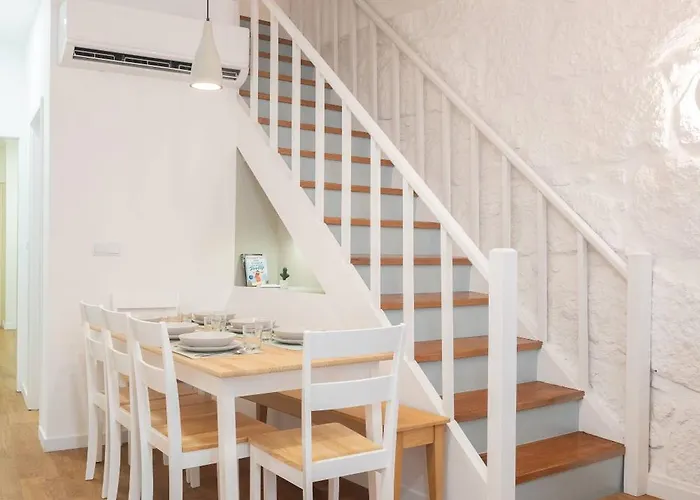 Liiiving In - Downtown Comfort House Semesterbostad *