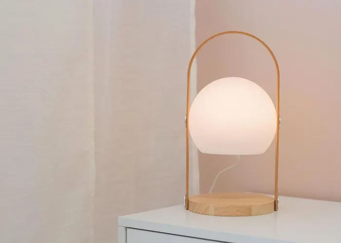 Liiiving In - Downtown Comfort House